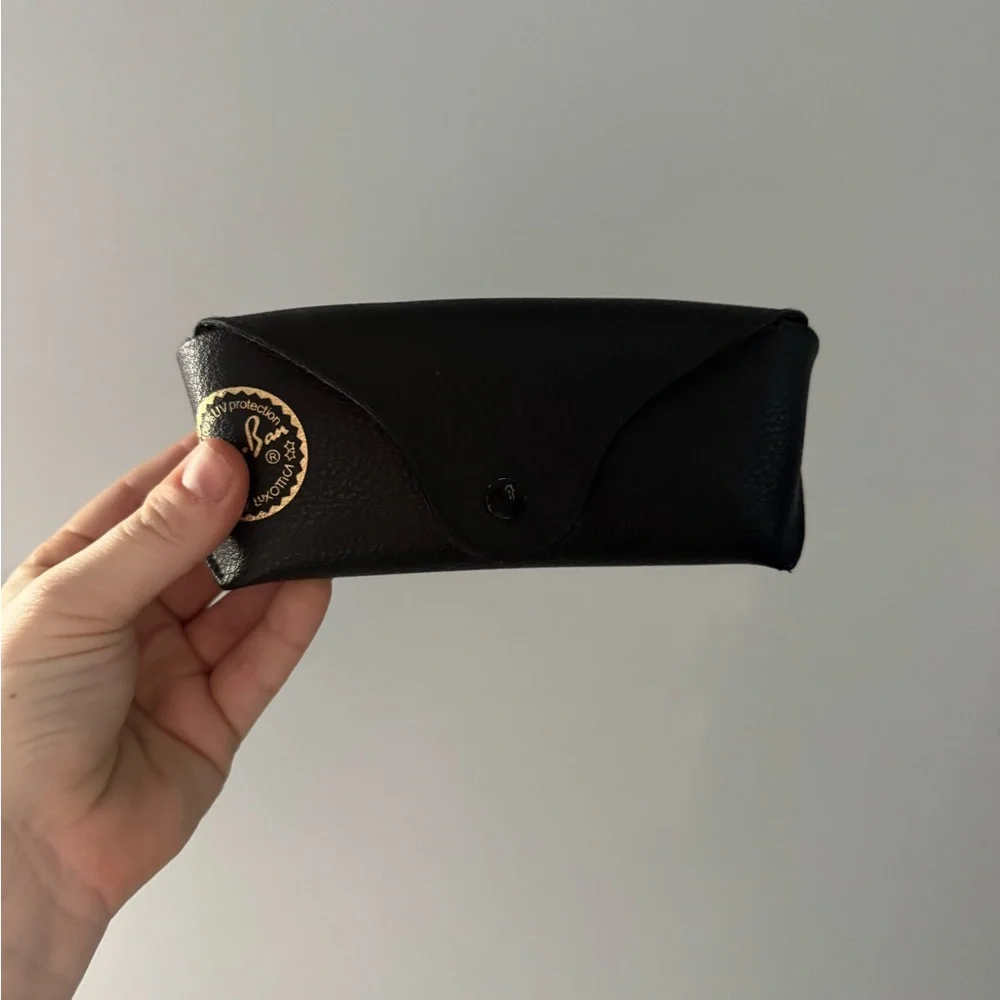 Ray-Ban Gold Frame Aviator Sunglasses - Picture 4 of 7